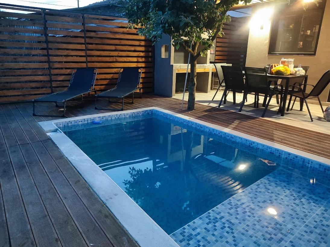 Mosquito Luxury Studio Keramoti  Luaran gambar
