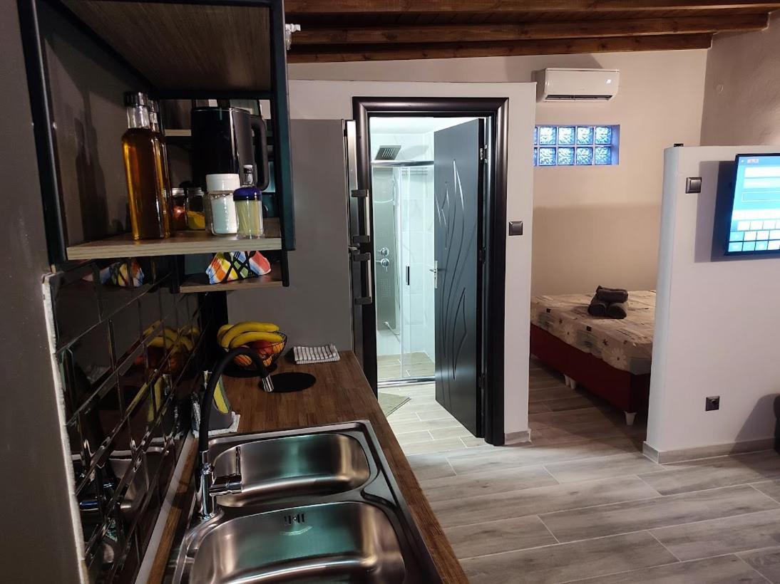 Mosquito Luxury Studio Keramoti  Luaran gambar